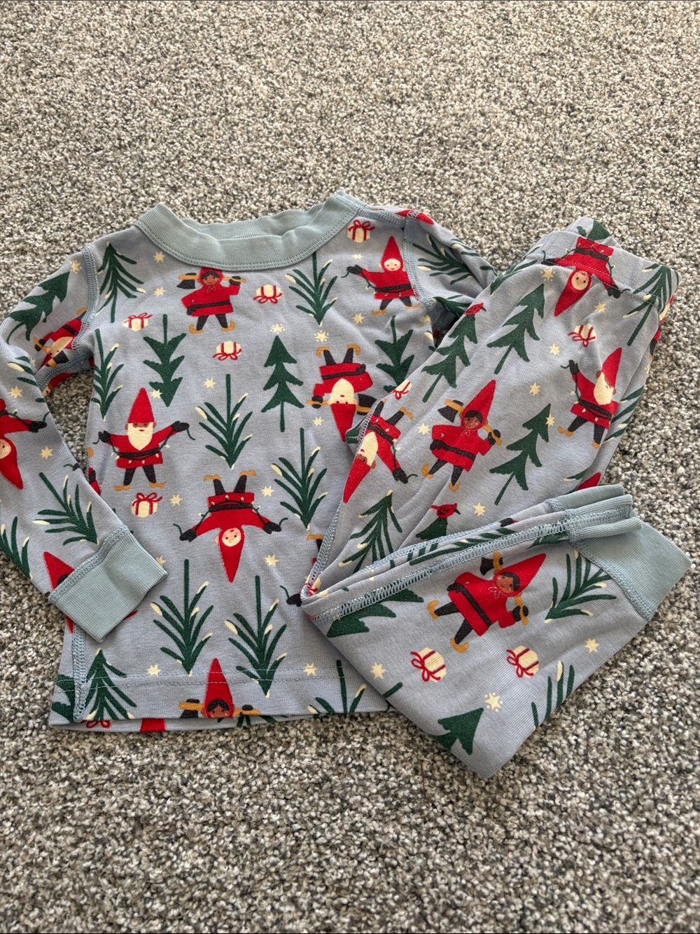 Hanna Andersson Light Blue Pajama Set with Red Gnome and Green Tree Print 90 3